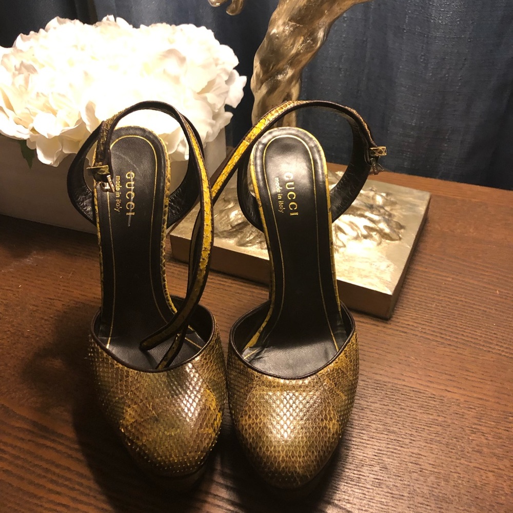 Gucci Snake print Pump